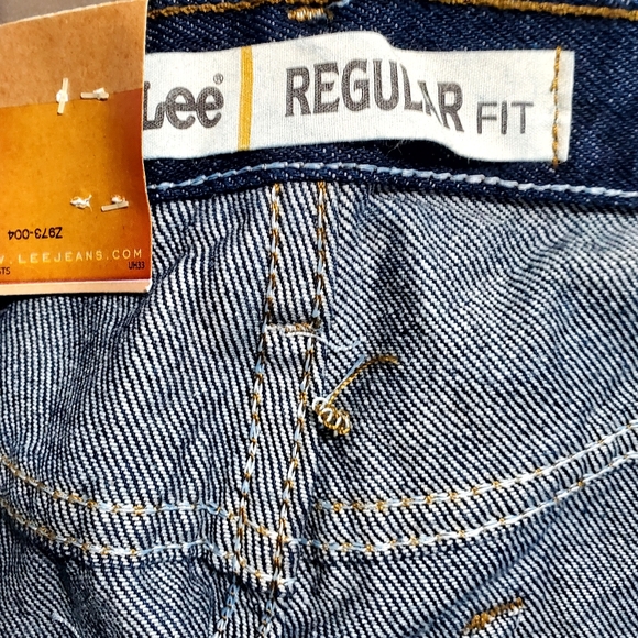 Lee Men's Regular Fit Straight Leg Blue Jeans Pepper Prewash 2008989 sz 34x30✨️ - Picture 8 of 9